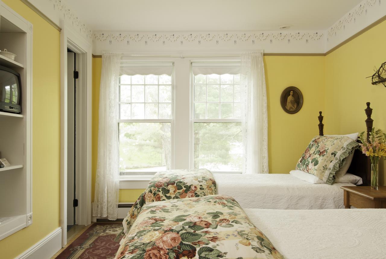 Golden Stage Inn Proctorsville エクステリア 写真