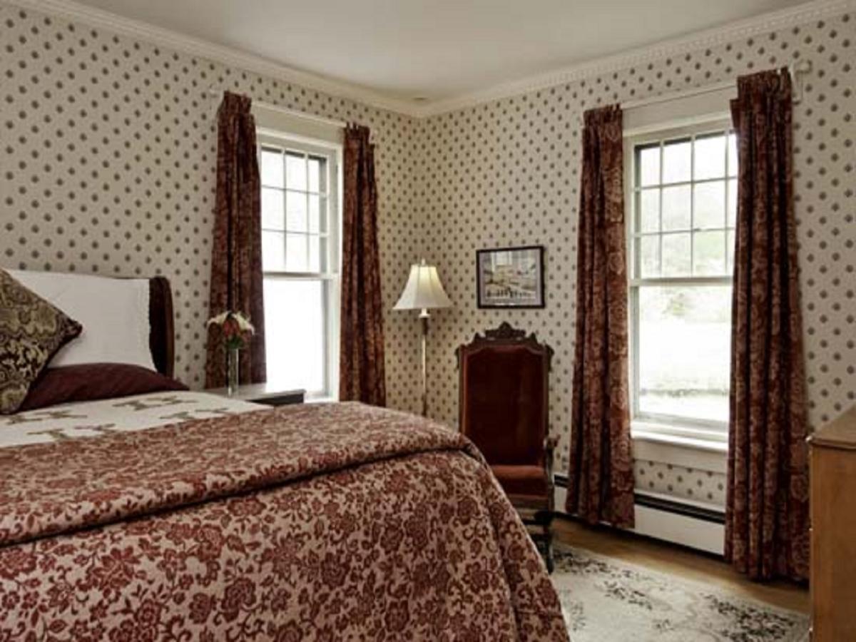 Golden Stage Inn Proctorsville エクステリア 写真