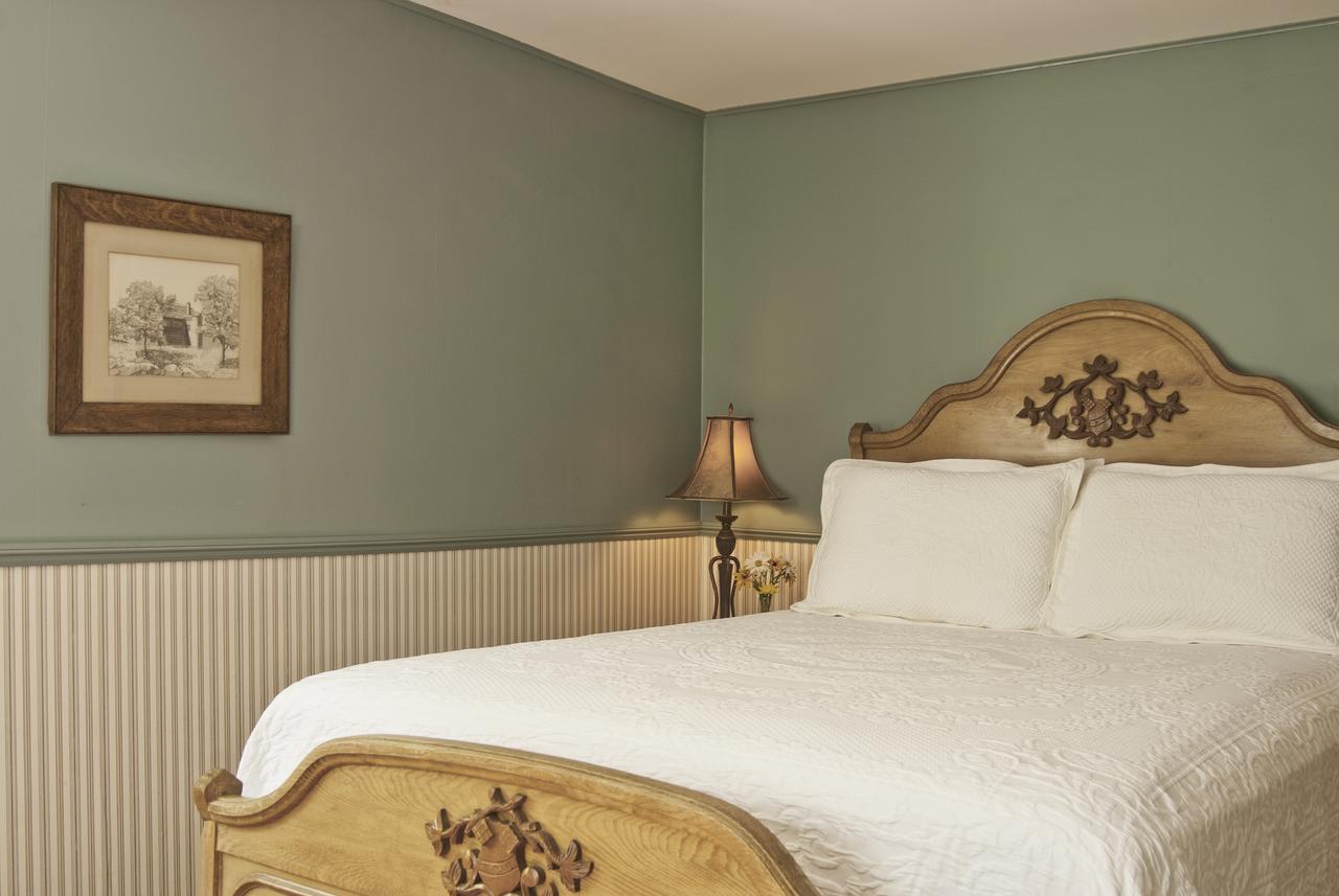 Golden Stage Inn Proctorsville エクステリア 写真