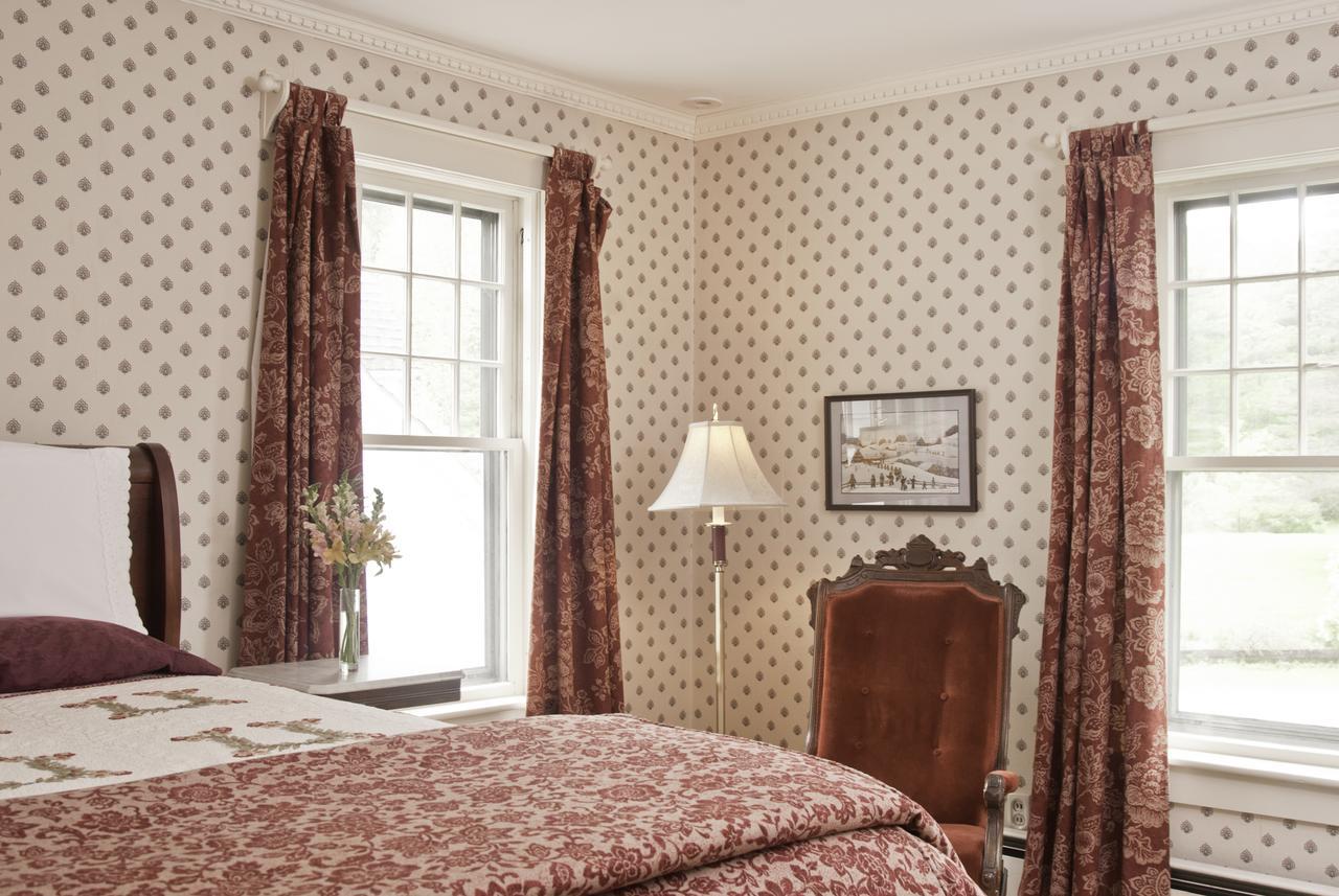 Golden Stage Inn Proctorsville エクステリア 写真