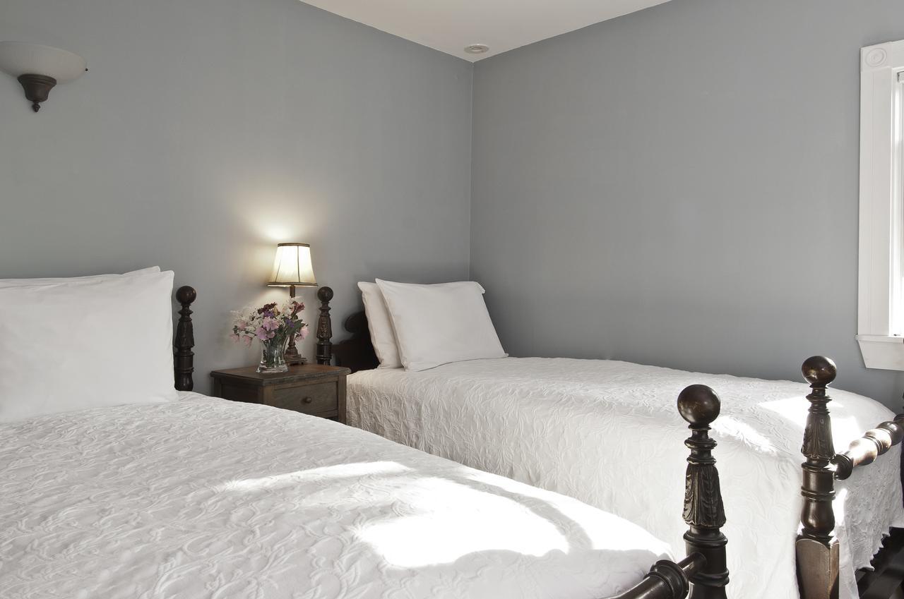 Golden Stage Inn Proctorsville エクステリア 写真