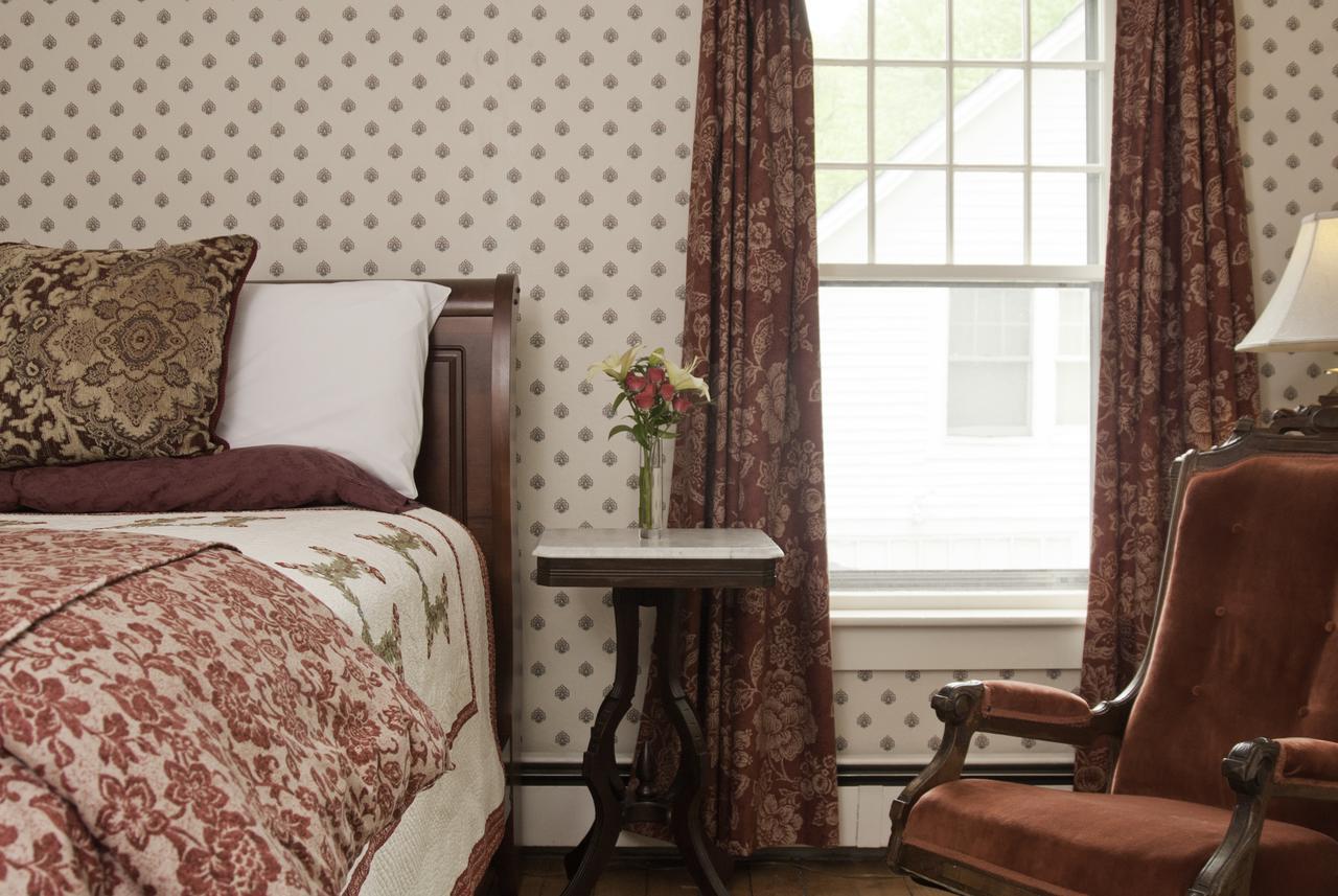 Golden Stage Inn Proctorsville エクステリア 写真