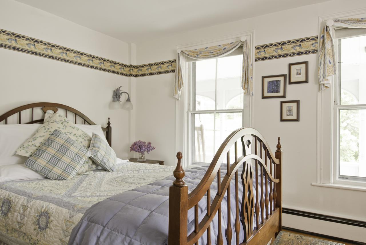 Golden Stage Inn Proctorsville エクステリア 写真