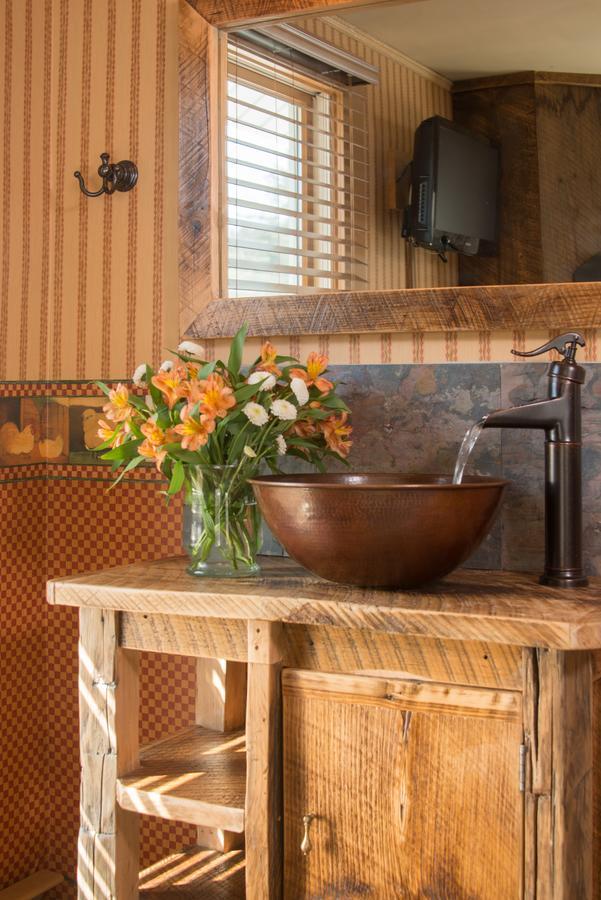 Golden Stage Inn Proctorsville エクステリア 写真